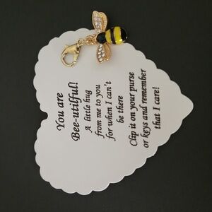 Bee Key Or Purse Charm, Gold Tone Pocket Hug